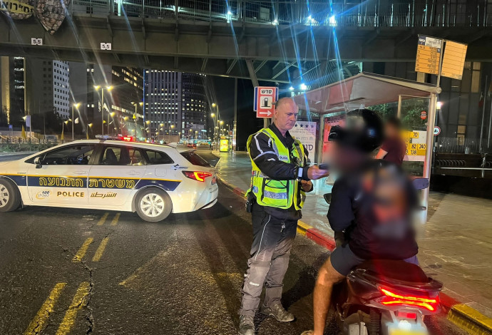 פעילות אכיפת תנועה במרחב דן (צילום:  דוברות המשטרה)