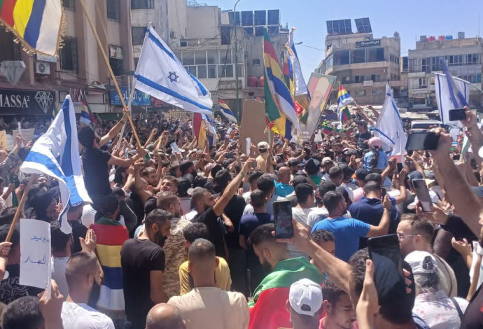 מחאות דרוזים בסוריה (צילום:  רשתות ערביות)