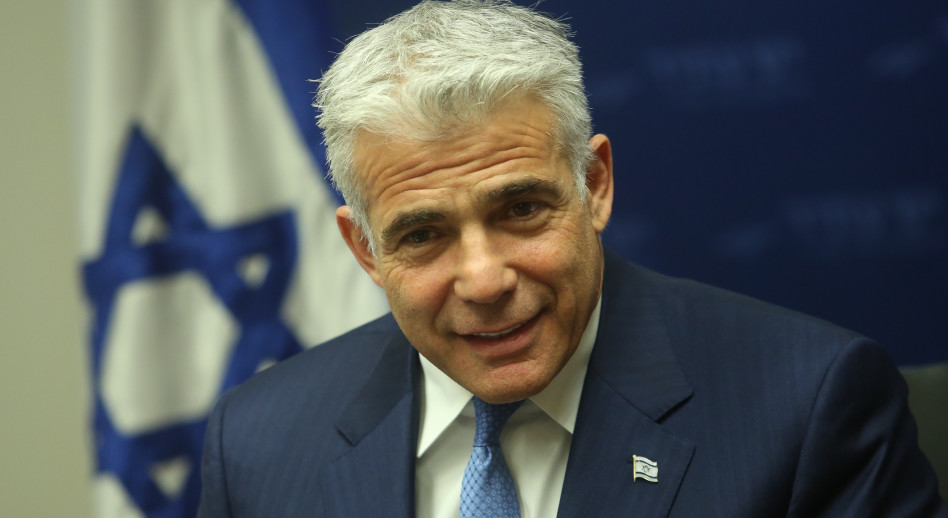 יאיר לפיד לתשומת לבך- הטיול הלא בטיחותי של אמך | TMI