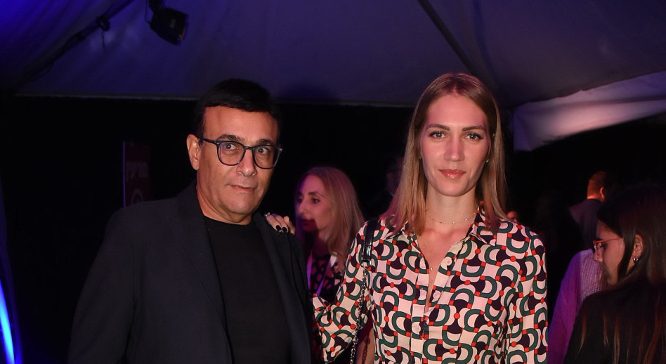 ג'ני צ'רוואני, רוני מאנה