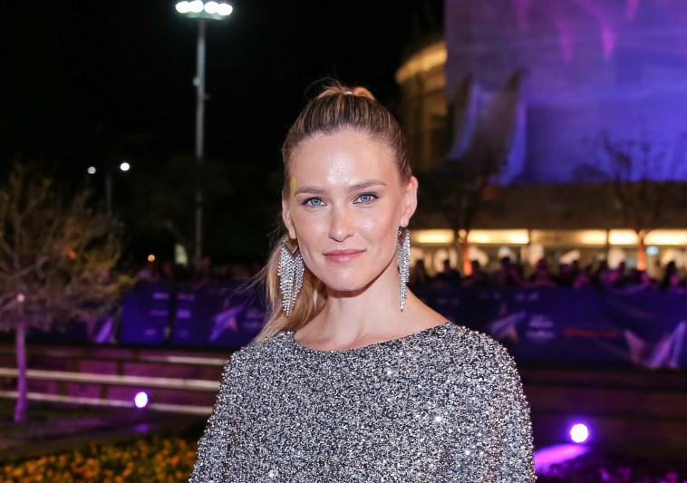 Bar Refaeli returns to the screen and how does this relate to the Big Brother tenant?