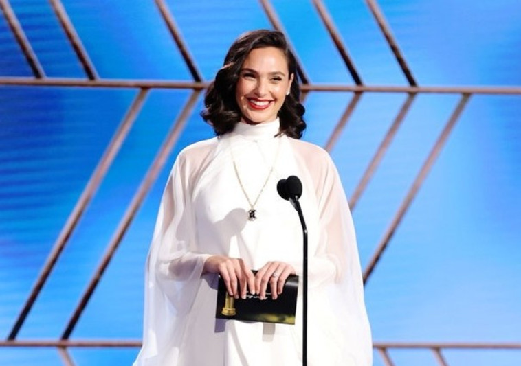 Special documentation: Gal Gadot’s girls watch her at the Golden Globe ceremony