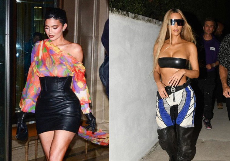 Kylie Jenner stabs Kim Kardashian