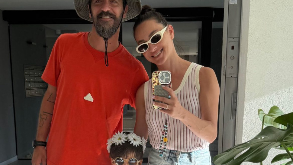 אנה ארונוב, בעלה אייל ואדם (צילום: אינסטגרם)