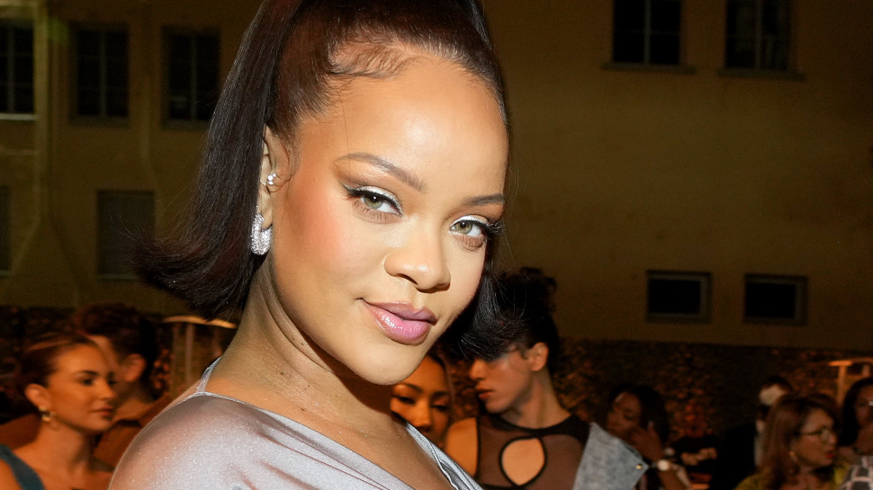 ריהאנה (צילום: Kevin Mazur/Getty Images for Fenty Beauty by Rihanna)