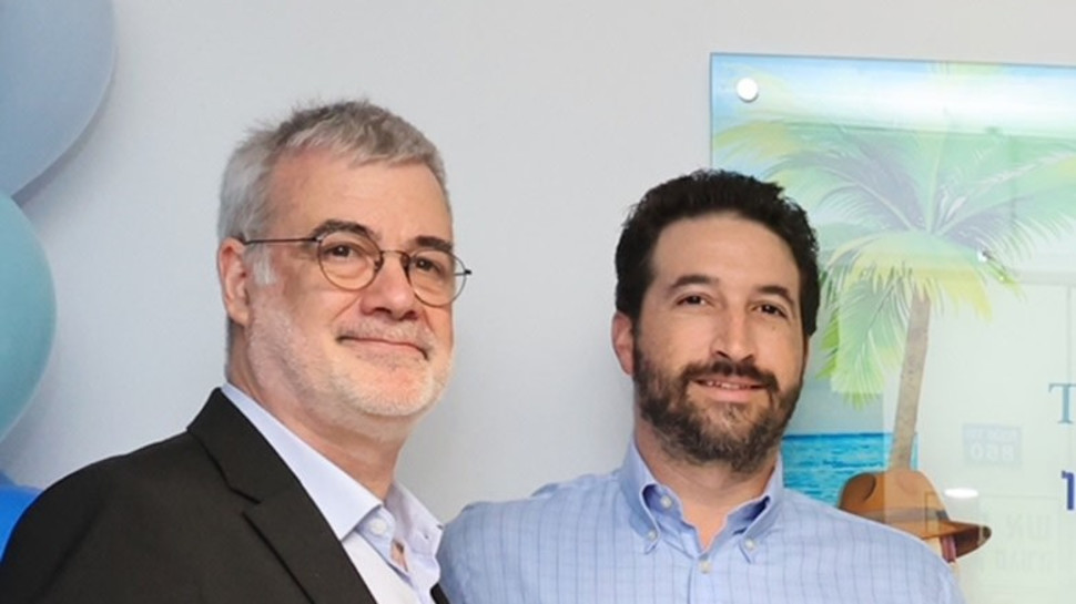 דיויד אריסון ואלי שפרכר (צילום: מירי גטניו, דוברות איכילוב)