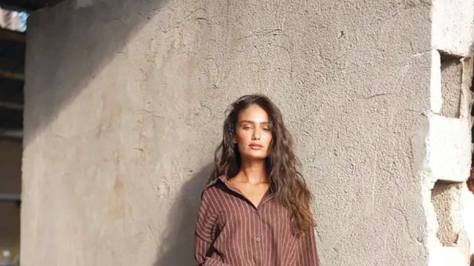 PURPLE- חולצת שרוני הדפס פסים סט עם הממכנס פסים- מחיר 100 שח (צילום: אלון שפרנסקי)