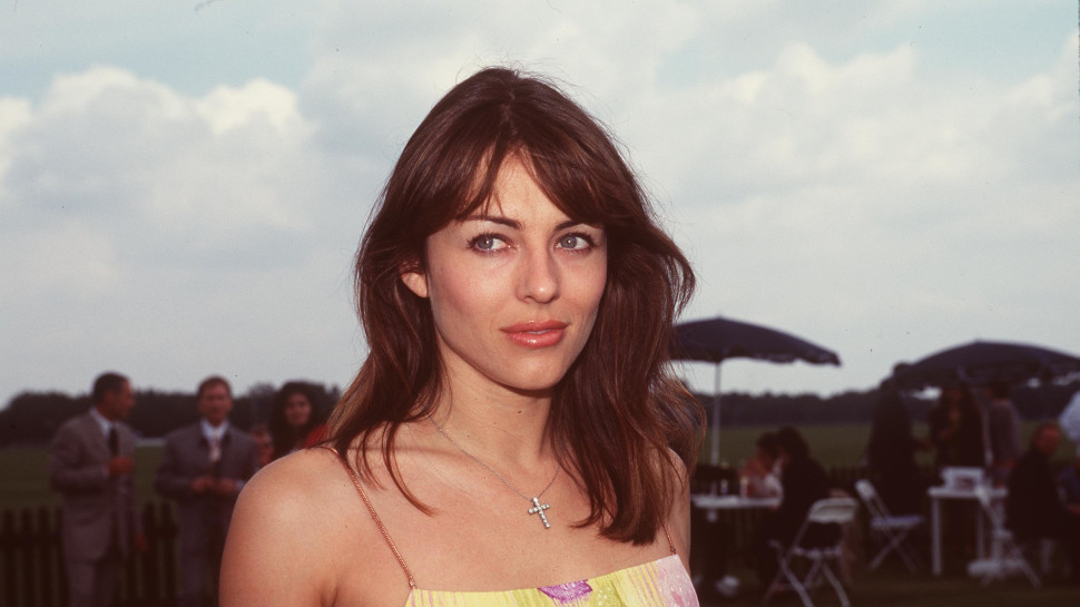 אליזבת הארלי | 1999 (צילום: Chris Weeks/Liason)