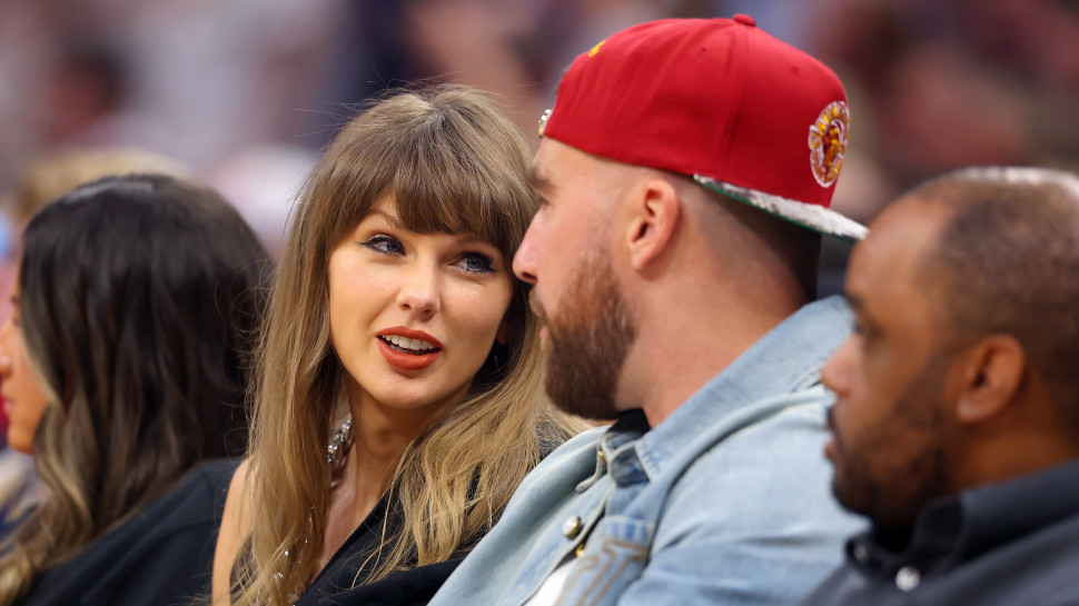 טיילור סוויפט טראוויס קלסי (צילום: Gregory Shamus/Getty Images)