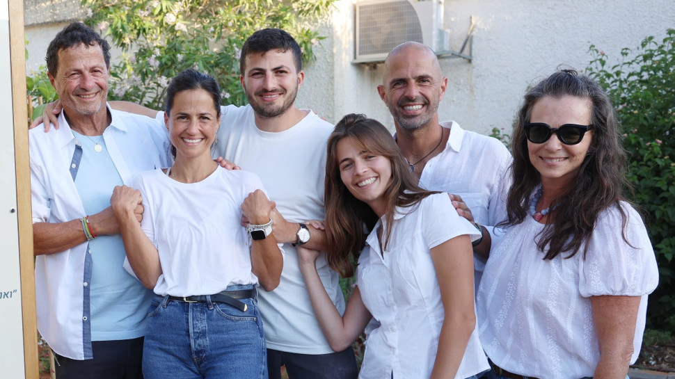 ענת, אורי, אלונה, איתי, רונה ואודי אנג'ל (צילום: רפי דלויה)