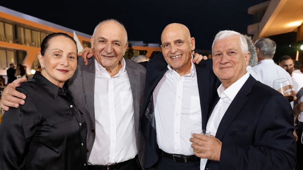 רוני יצחקי, דוד פתאל, יצחק וחיה תשובה (צילום: עזרא לוי)