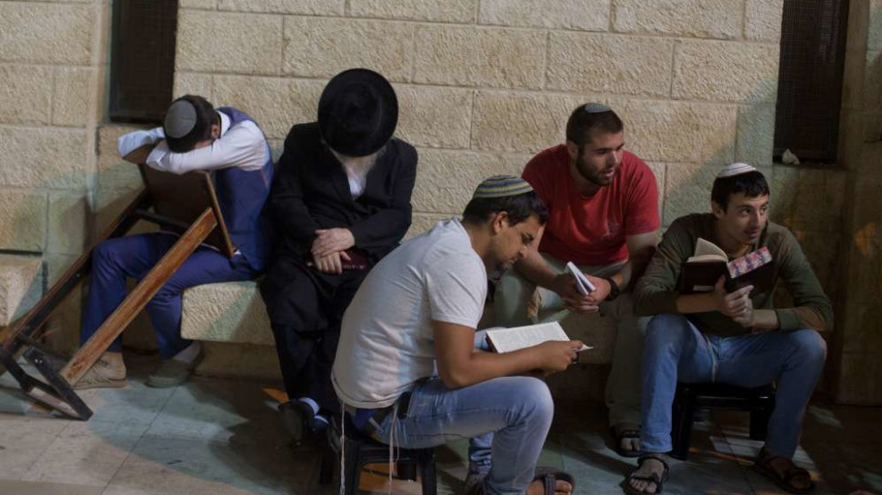 דתיים בכותל (צילום: Getty images)