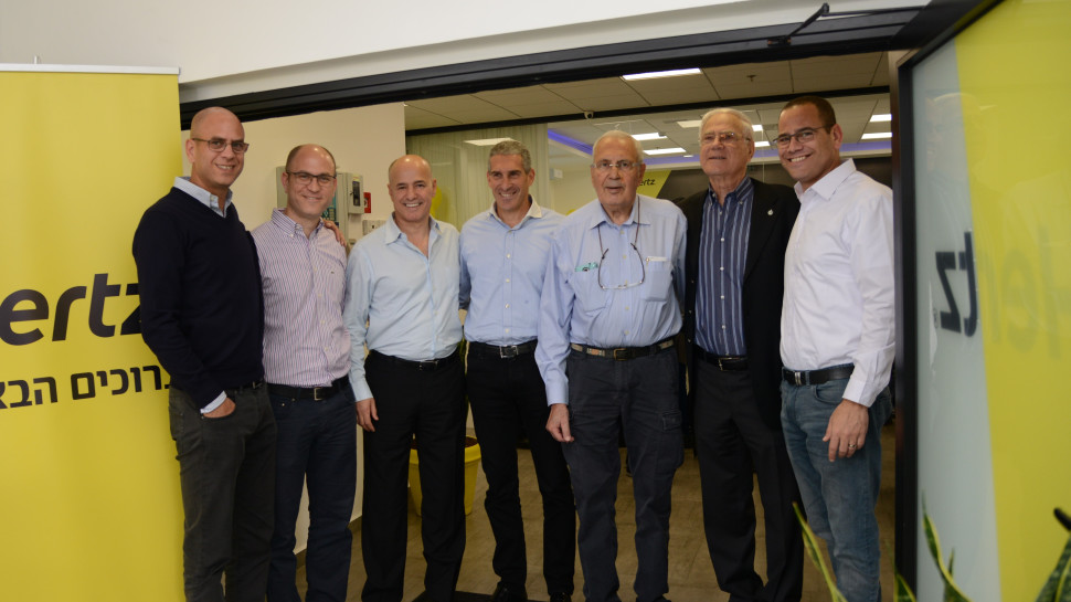 רום שחר, יעקב שחר, ישראל קז, אבנר קז, דני שמעוני, עומר שחר ואור שחר (צילום: ליאת מנדל, עדיף כנסים)