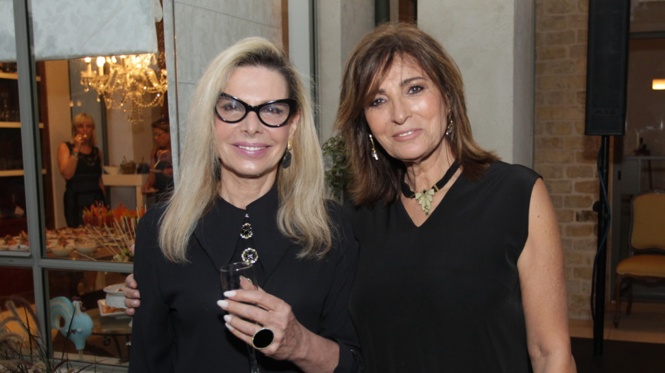 יפה אפרתי ומצדה זאבי  (צילום: רפי דלויה)