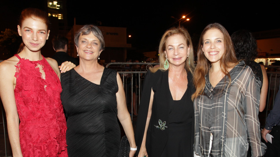 כרמל רפאלי, אריאלה ורטהיימר, יולי תמיר ומאיה ורטהיימר (צילום: רפי דלויה)