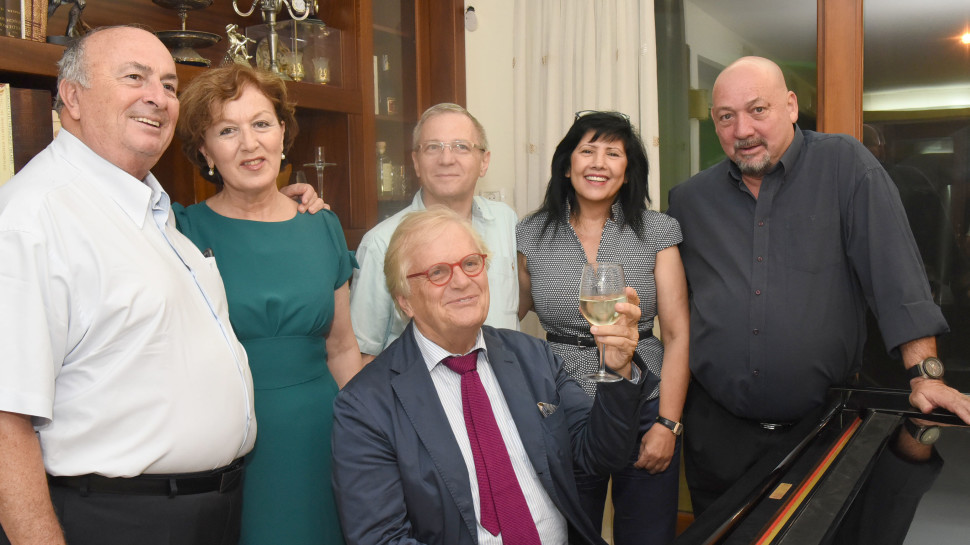 עופר סלע, אתי וכפיר לוצאטו, אלי וג'יזל אללוף ויוסטוס פרנץ (צילום: צבי תקשורת)