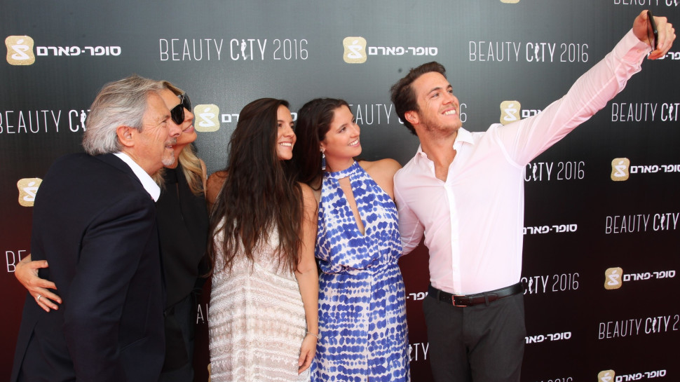 משפחתו של לאון קופלר (צילום: רפי דלויה)