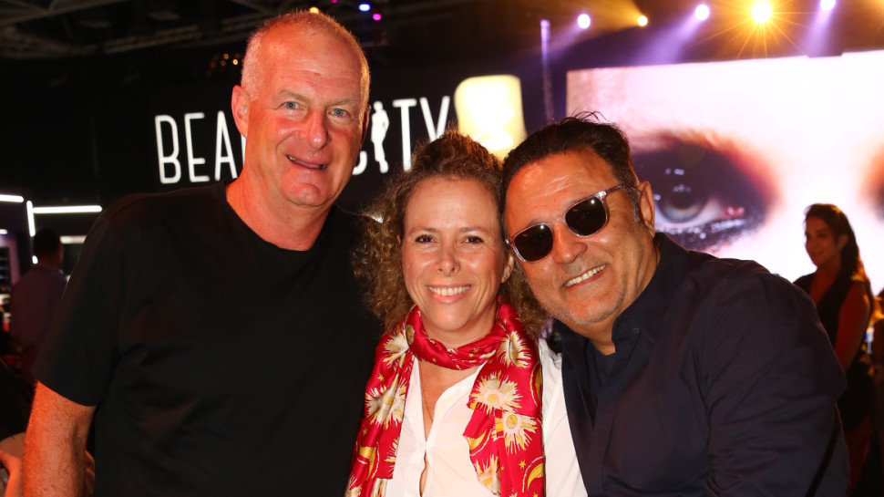 אלי טהרי, איילת נחמיאס ורבין וגיורא ענבר  (צילום: לנס הפקות)