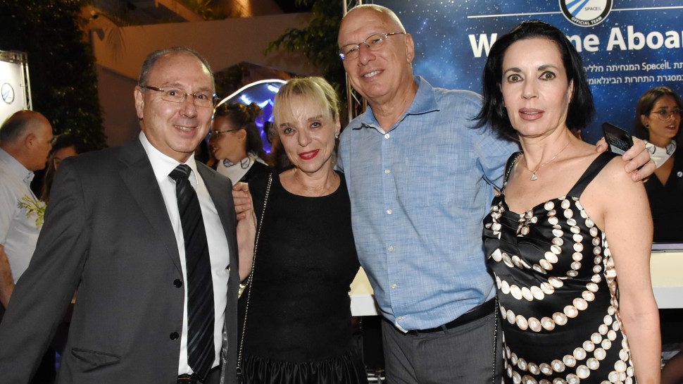 חיים כצמן ושאול לוטן עם בנות הזוג (צילום: אביב חופי)