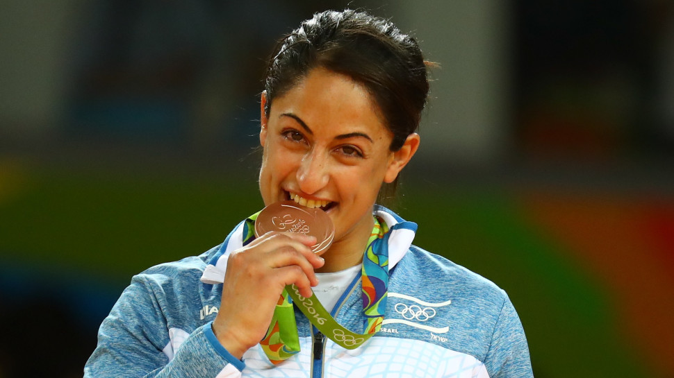 ירדן ג'רבי עם מדלית הארד שזכתה (צילום: רויטרס)