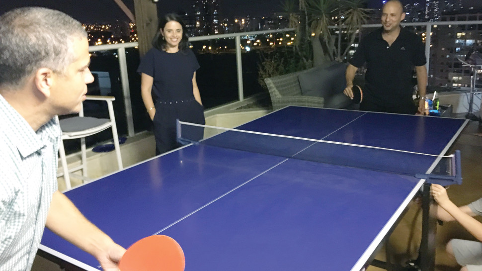 נפתלי בנט, ינון מגל (צילום: יח"צ)