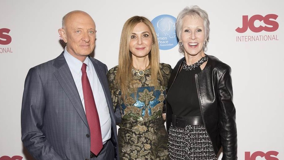 ג'יימס ווזלי ורעייתו ננסי עם מיכל גרייבסקי (צילום: נועה גרייבסקי)