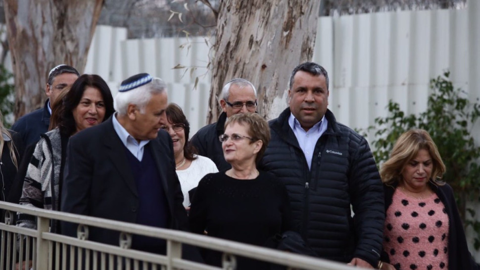 משה קצב משתחרר מהכלא (צילום: אלוני מור)