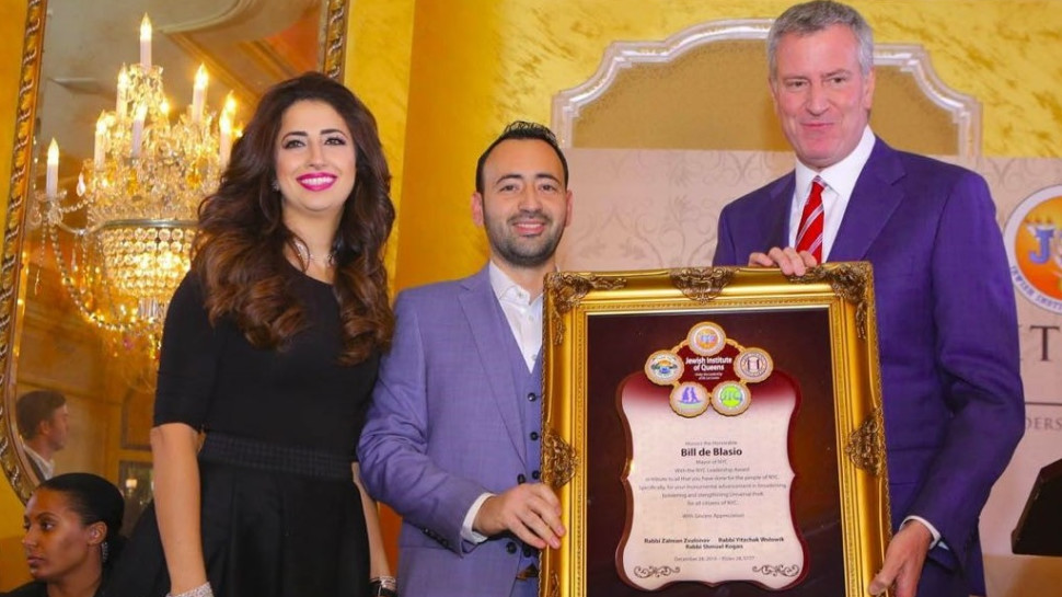 ביל דה בלאזיו, ראש עיריית ניו יורק, גבריאל ורעייתו חגית לבייב-סופייב (צילום: אור אבנר)