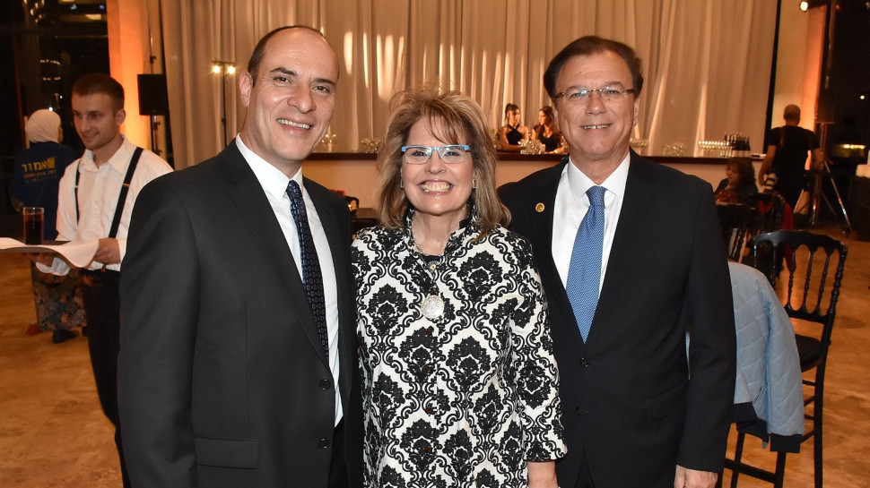 אפי ודליה שטנצלר וליאור שמואלי (צילום: אביב חופי)