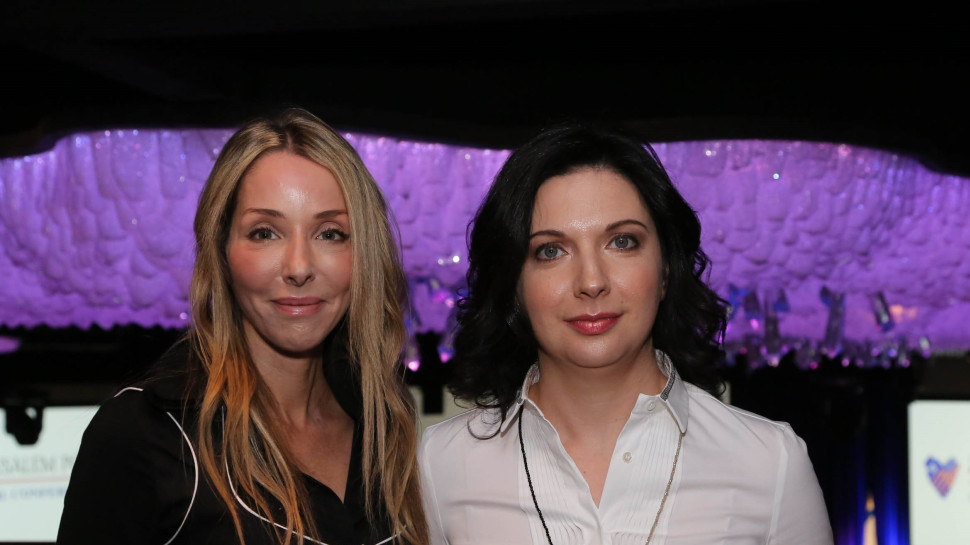 אירינה נבזלין ורונית חסין- הוכמן (צילום: סיון פרג')