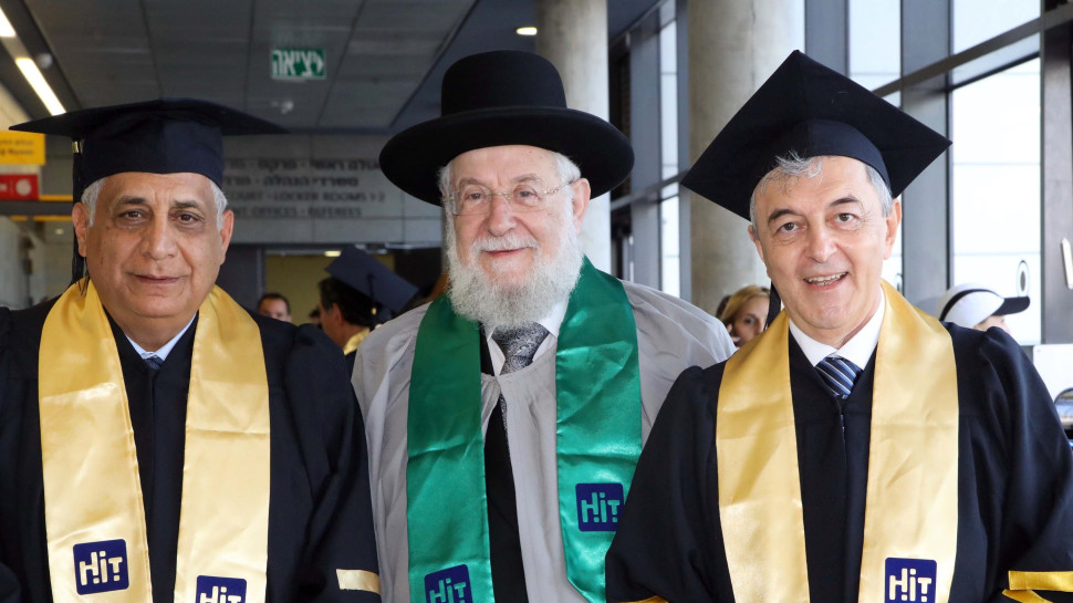 אדוארד יעקובוב, הרב ישראל מאיר לאו ופיני כהן (צילום: סיוון פרג')