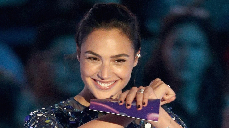 גל גדות בטקס ה-VMA (צילום: AFP)