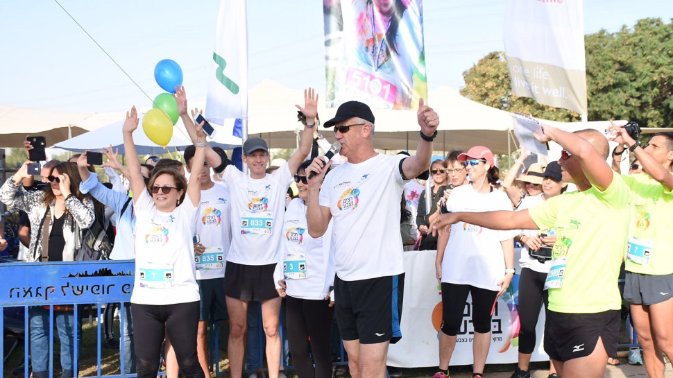 בני גנץ ויהודית יובל רקנאטי (צילום: אביב חופי)