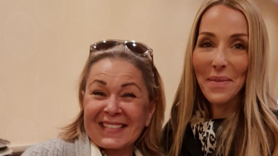 רונית חסין- הוכמן ורוזאן בר (צילום: מרק ישראל סלם)