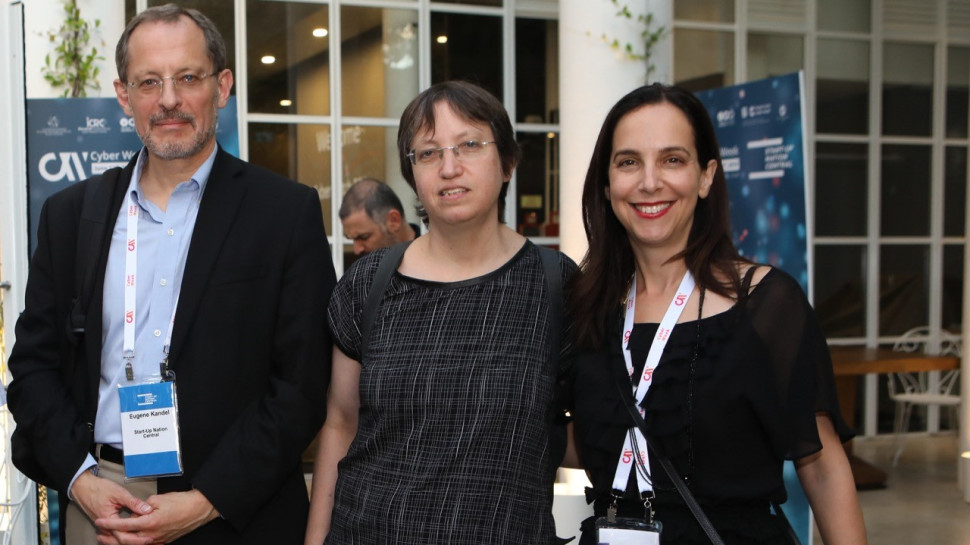 גילי דרוב היישטין, דורית דור ויוג'ין קנדל (צילום: גידי בועז ועידו ויסמן)