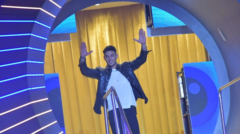 ישראל אוגלבו בגמר האח הגדול  (צילום: אביב חופי)