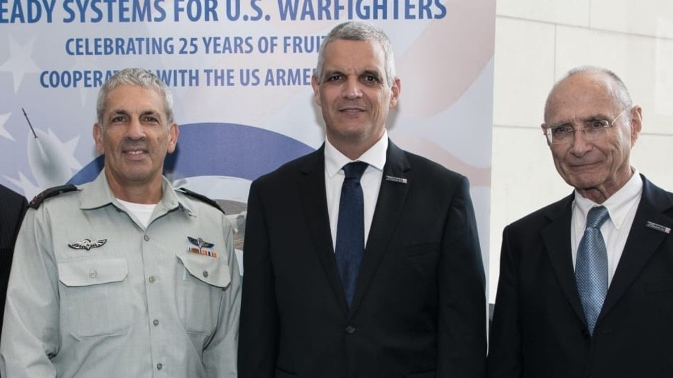 עוזי לנדאו, יואב הר-אבן מיקי אדלשטיין (צילום: רפא"ל)