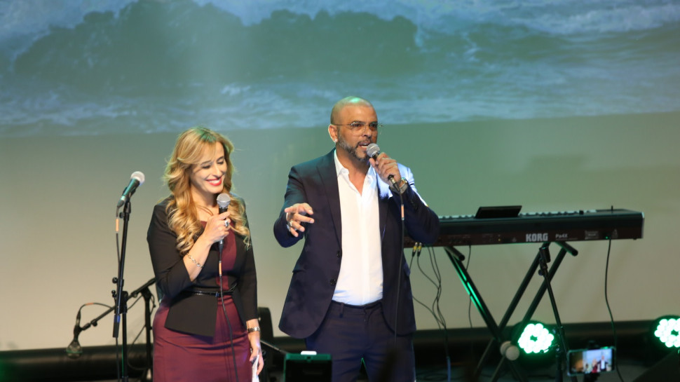 אייל גולן בכנסת עם נאוה בוקר (צילום: אלוני מור)