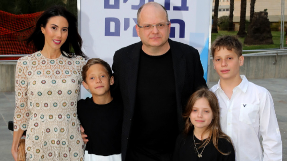 מיטל דנינו גיל שויד וילדיו (צילום: איציק בירן)
