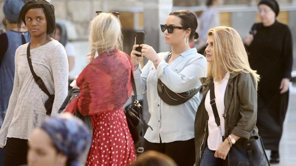 דמי לובאטו בכותל המערבי (צילום: מרק ישראל סלם)