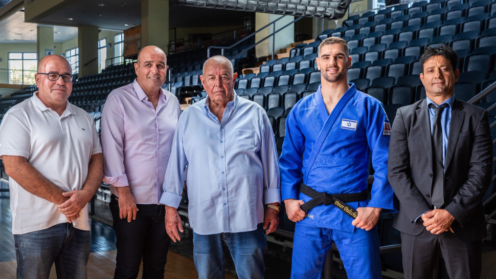 אורן סמדג'ה, פיטר פלצ'יק, צבי צרפתי, רפי צרפתי ומשה צרפתי (צילום: גלרה צילום)