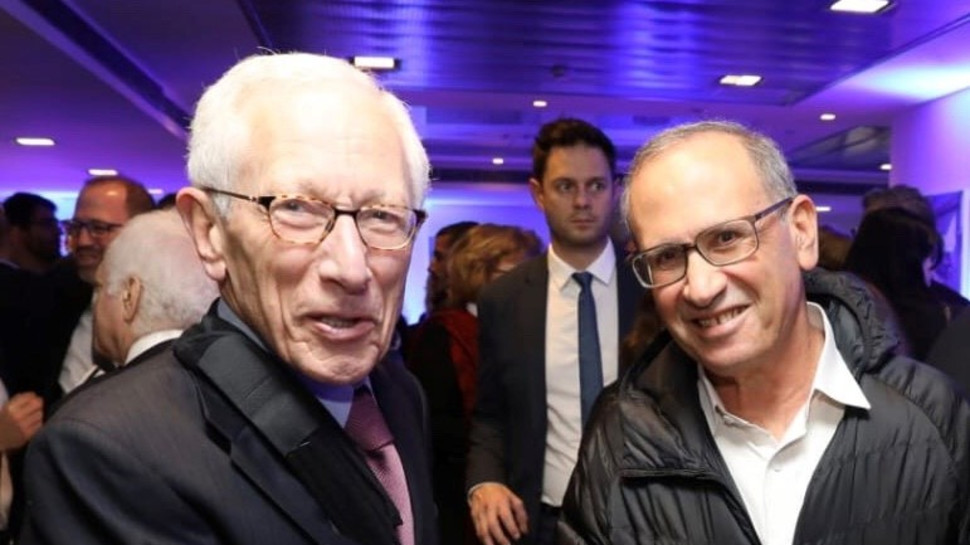 רוני חזקיהו, סטנלי פישר (צילום: חן גלילי)