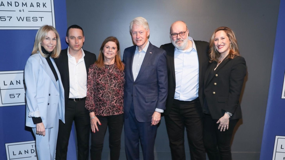 תמר סלע, ירון זילברמן, ביל קלינטון, דליה רבין, רון לשם ושרון הראל (צילום: rob kim)