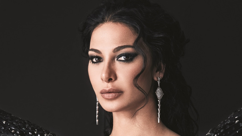 מורן אטיאס. איפור שיער יניב קצב (צילום: ואלרי ברוק)