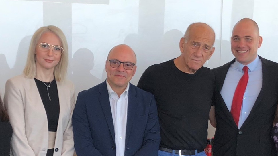 אילן גרזי, אהוד אולמרט, יונתן קולבר ומאשה ברקוביץ (צילום:  יוסי בירון)