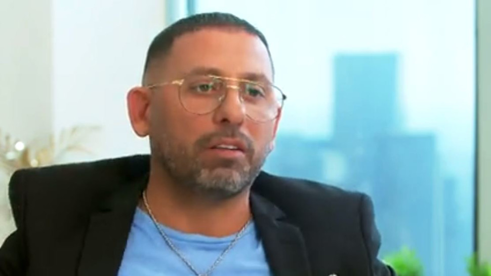 אשר בן עוז ב"חשיפה" (צילום: צילום מסך מתוך קשת 12)