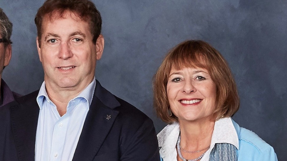 גייל אספר ולאונרד אספר (צילום: Mark Fritzler)