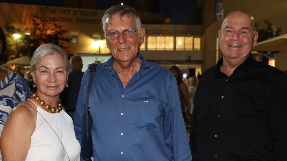 איתן ורטהיימר, דן שכטמן ואריאלה ורטהיימר (צילום: אפי שמח)