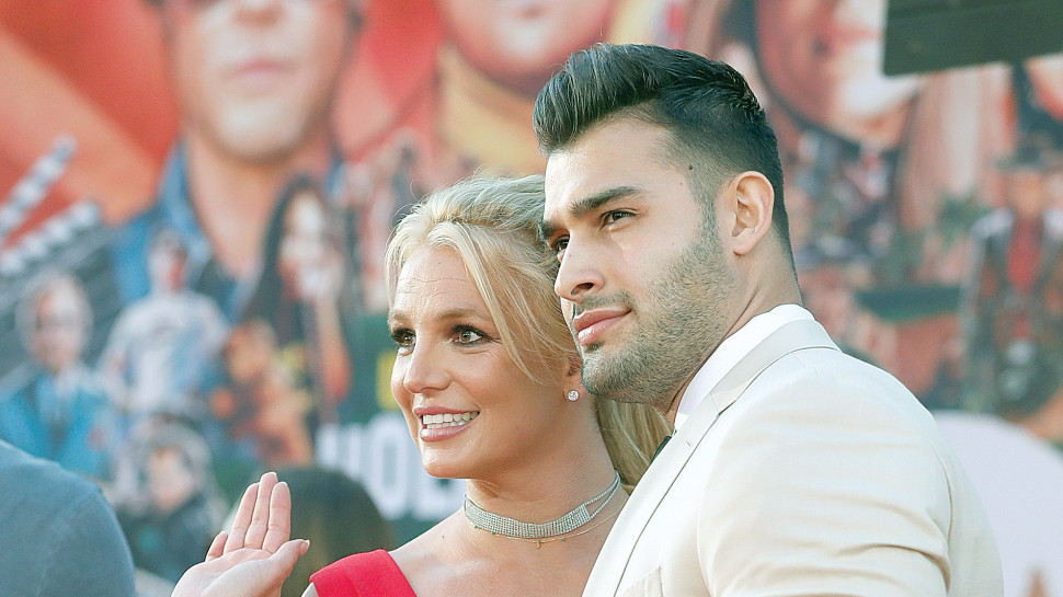 בריטני ספירס וסם אסגרי (צילום: רויטרס)