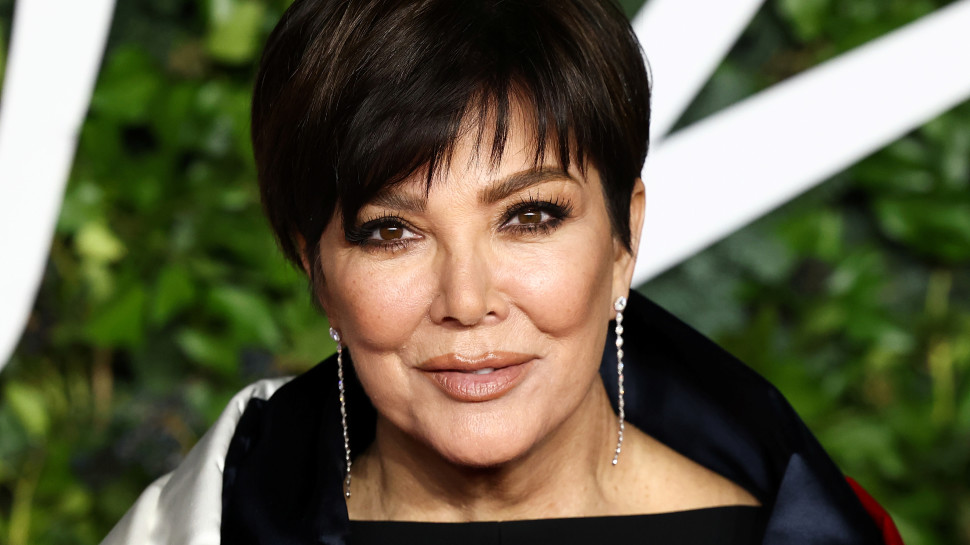 קריס ג'נר, בשטיח האדום של טקס פרסי האופנה בלונדון (צילום: REUTERS/Henry Nicholls)